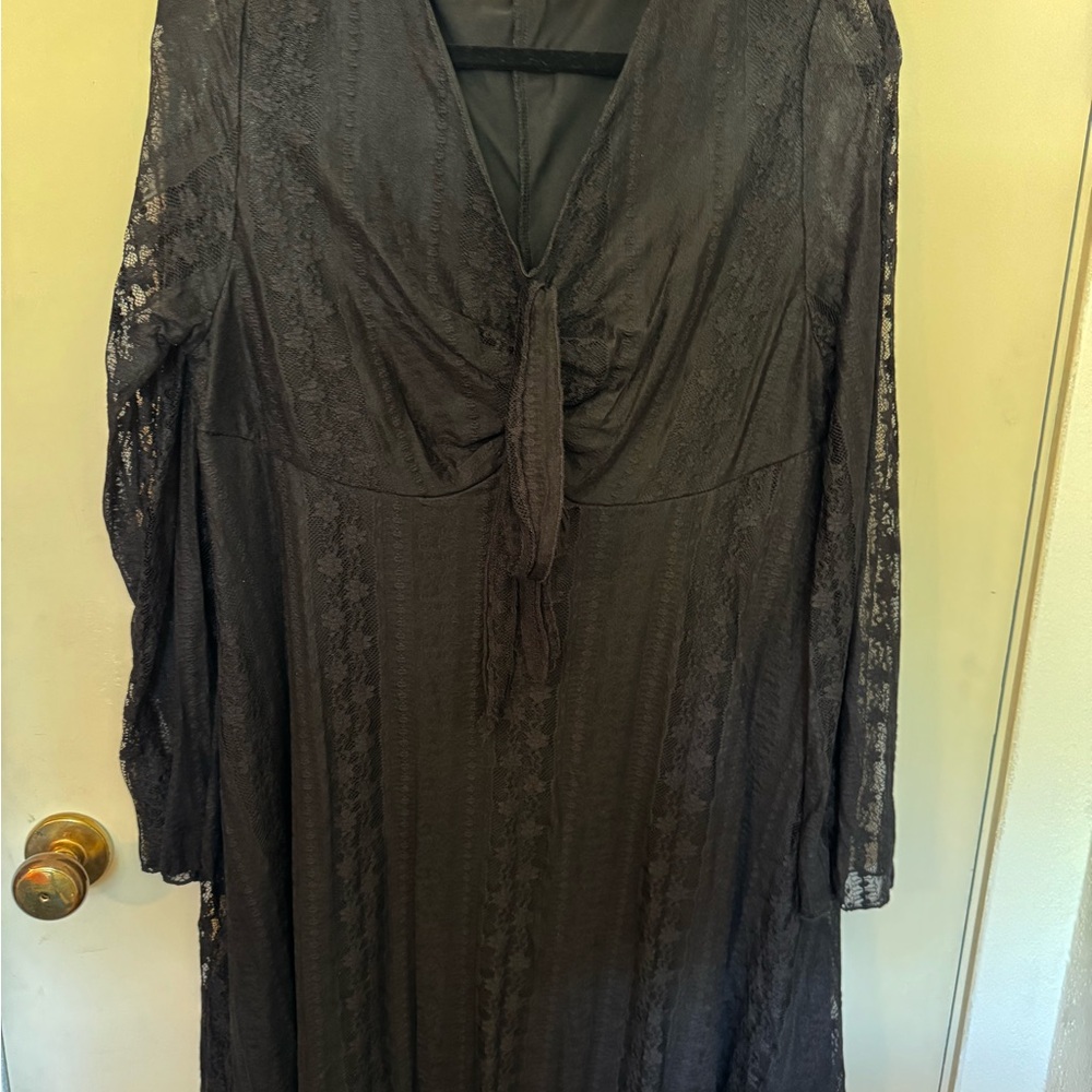 Elegant Black Lace Dress